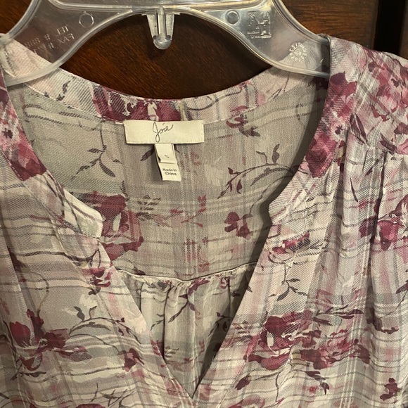 Joie 100% Silk floral sleeveless blouse Size Small - Picture 2 of 9
